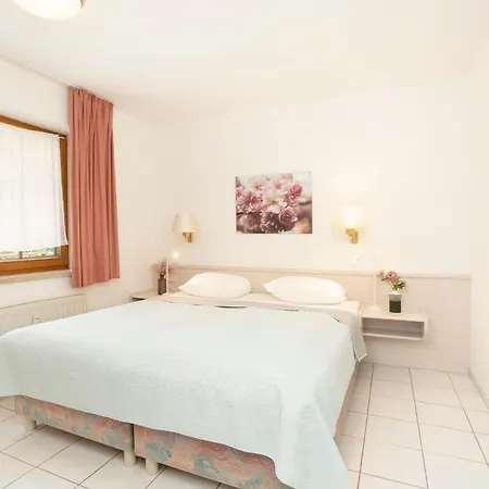 Haus Am Kurpark 6 Apartment *